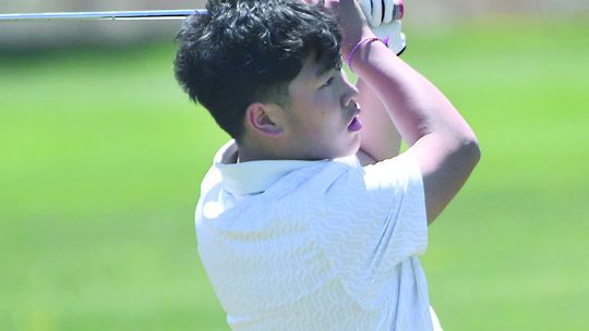 Alex Munson takes 7th in conference with a 78; Johnson cards a 90