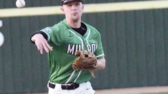 Irish come up just short in losses to Fairmont, Hadley