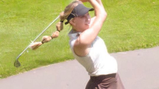 Munson cards 105 on 1st day of state meet