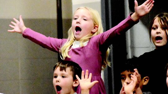 ‘Must be santa!’