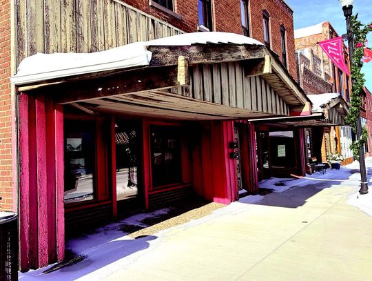 Enderson bldg. sparks interest