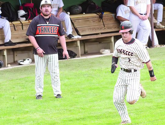 SCHMITT, YANKS BLANK JAXX, 4-0