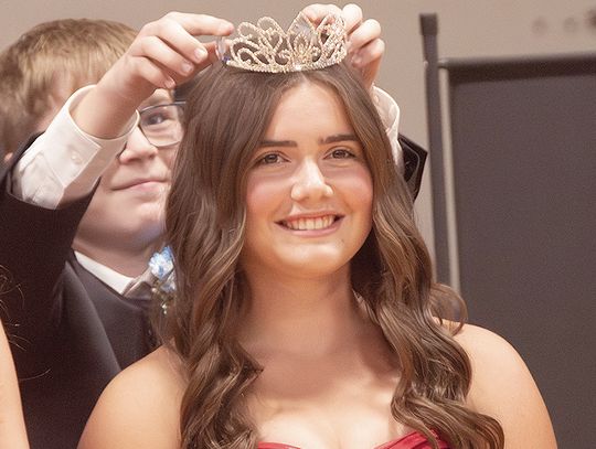 SHELBY & TAYLOR CROWNED!