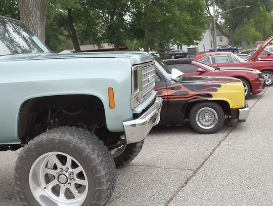 Vintage Vehicles Stop in Garvin