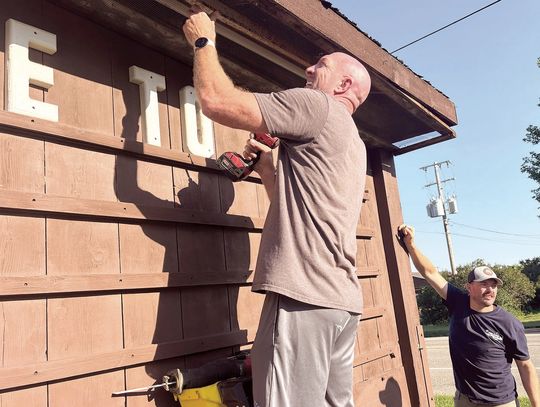 ‘Welcome’ sign comes down