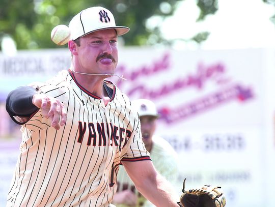 YANKEES’ RUN IS OVER AFTER 4-0 LOSS TO STARK