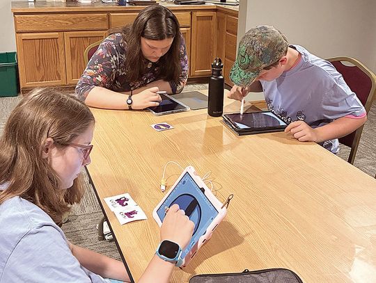 Youth learn the digital tools of the trade
