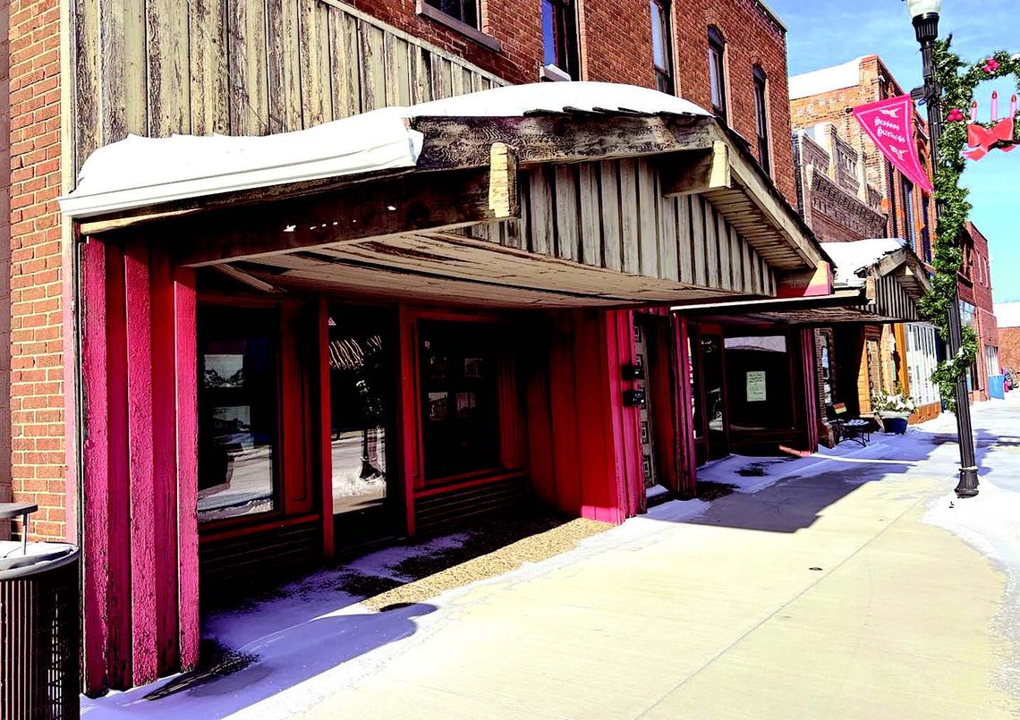 Enderson bldg. sparks interest