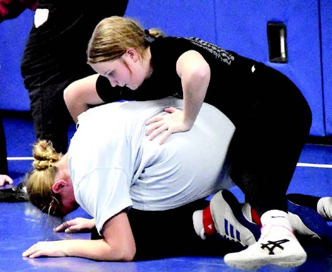 For first time ever, girls hit the mat in Tracy