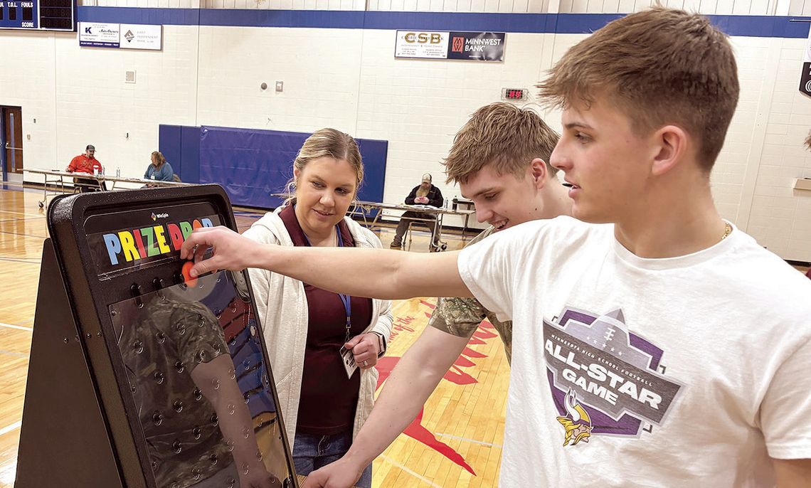 TAHS seniors get taste of the real world through unique U of M Extension program