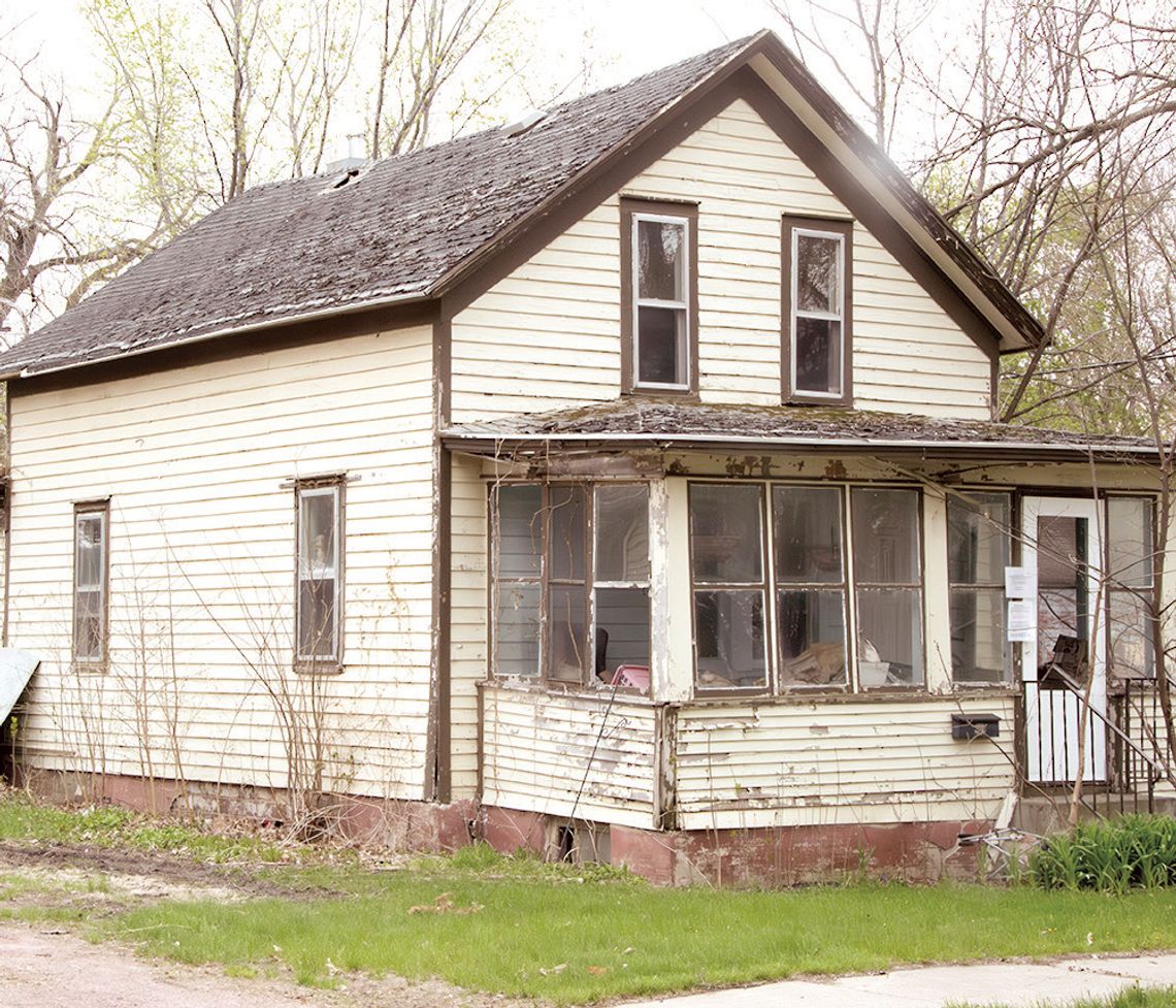 Tracy gets go-ahead for demolition of two houses