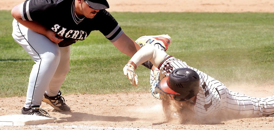 YANKS TRIPPED UP BY TIGERS YANKS TRIPPED UP BY TIGERS